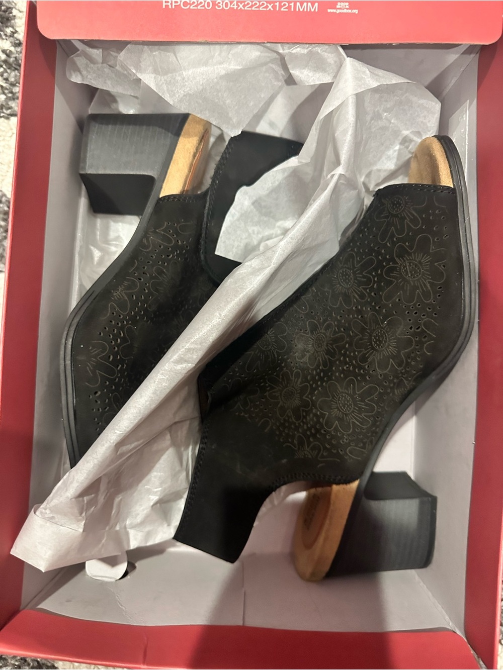Rockport Hattie Cuff Black Floral Cutout Peep-Toe Block Heel Sandals Size 10 EUC - Picture 6 of 7
